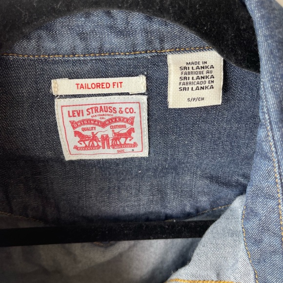 Levi’s Red Tab Womens Denim Shirt sz S - Picture 2 of 7